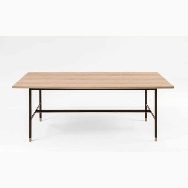 Jugend ruokapöytä, pit.200, lev.95 ja kork.95 cm, taso tammiviilutettu, mustat metallijalat, Woodman.
