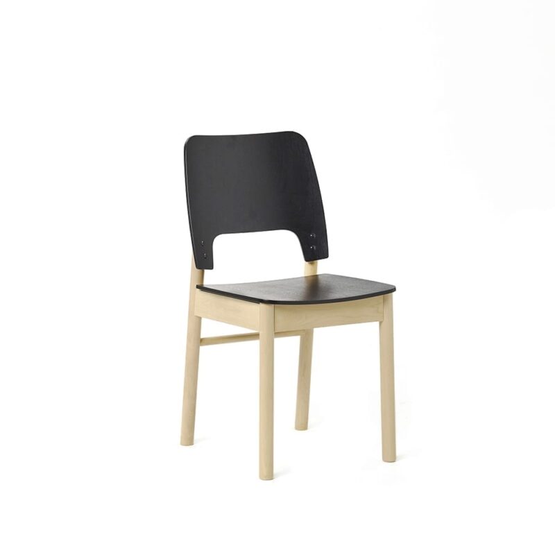 Jurvan Pisara -tuoli, koivu/musta, Juha Mäkelä design.