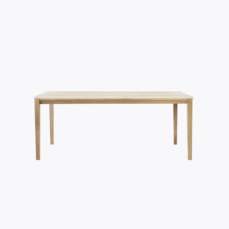 Tainus-pöytä, 180x95 cm, tammea, Juha Mäkelä design.
