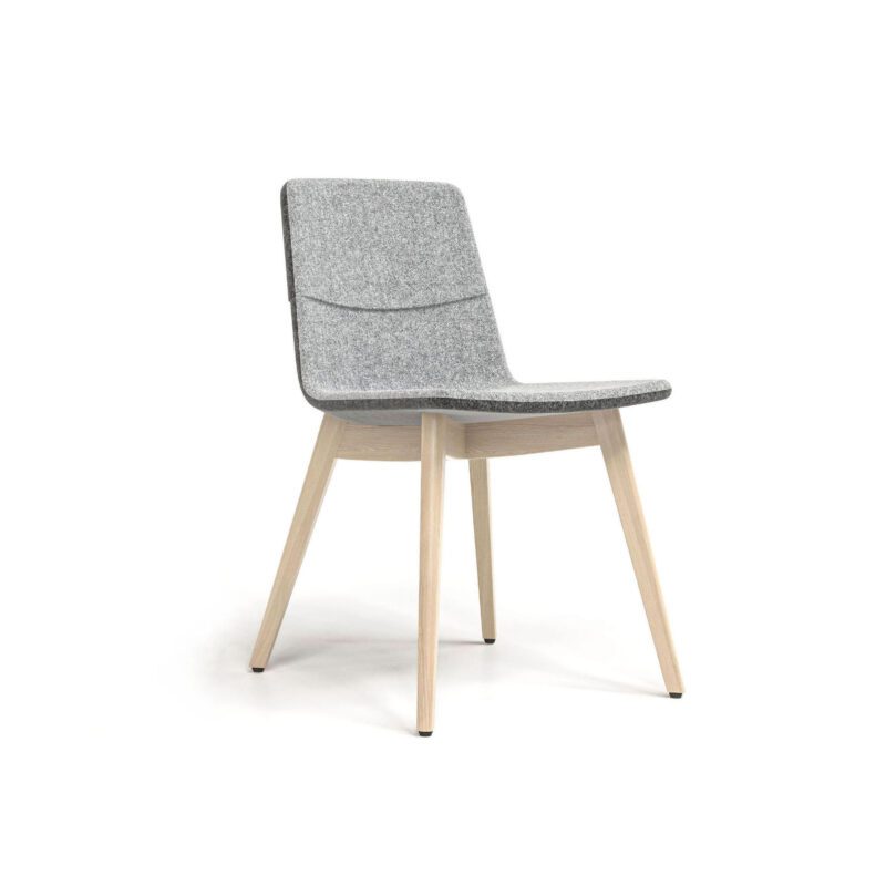 Narbutas Twist&Sit asiakastuoli, puurunko, istuin- ja selkäosa pehmustettu ja verhoiltu Synergy -kankaalla.